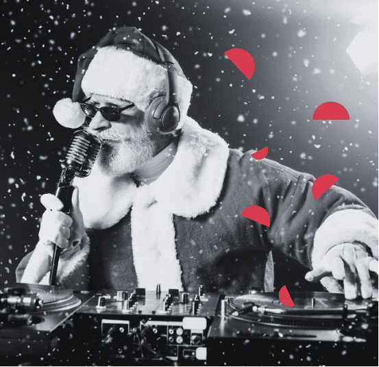 DJ Noël avec casque et micro en fête.