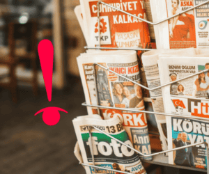 Presse écrite avec journaux à Demi-sel, Clin d'œil Perez, mettant en valeur la lecture et l'actualit.